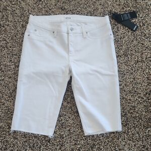 Hudson Amelia Cut Off Knee Shorts, Size 28